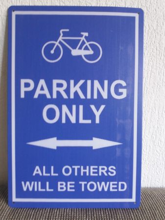 fém kép: only parking /kerékpár/